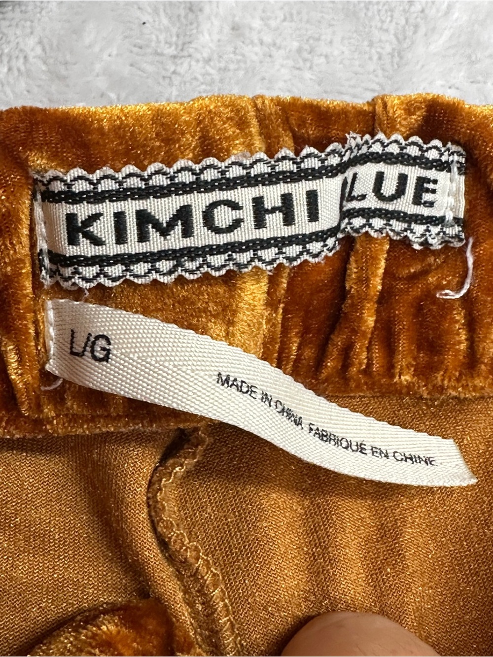 Kimchi Blue Crushed Velvet Flare Pants Gold Mustard Boho Retro Y2K L - Picture 4 of 10